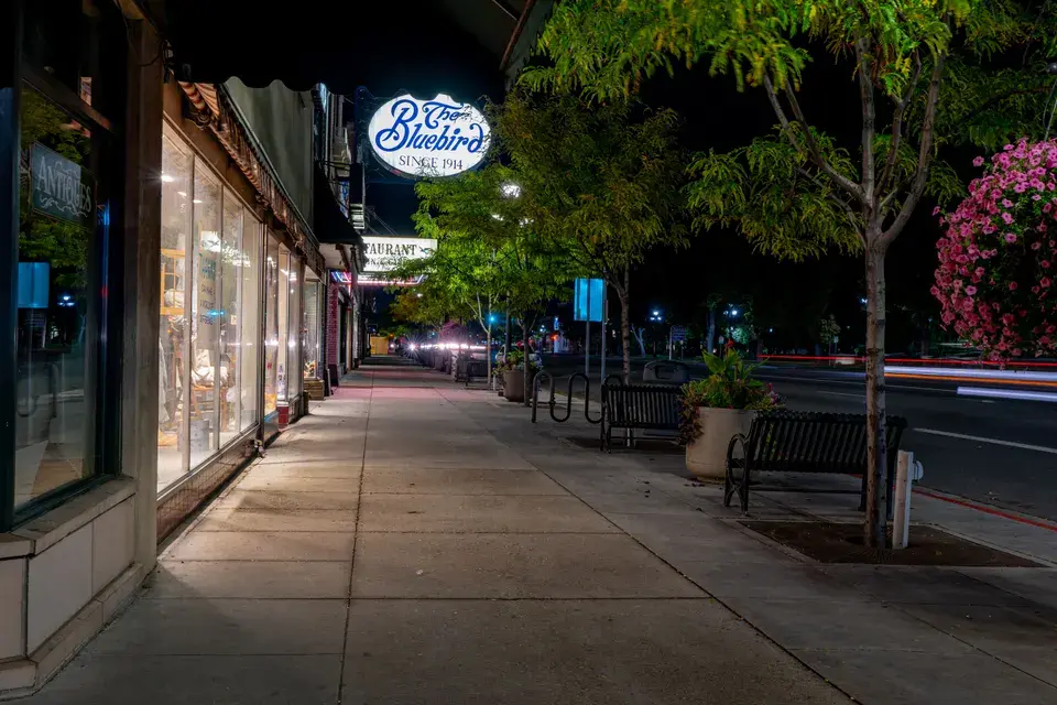Local Attractions & Landmarks in Carnegie in Carnegie